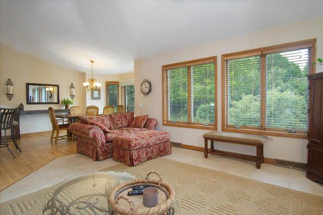 2308 Dynes Way, Sun Prairie, WI 53590