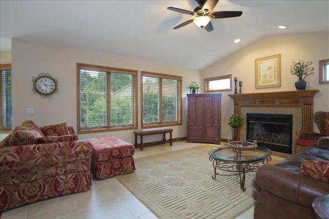 2308 Dynes Way, Sun Prairie, WI 53590