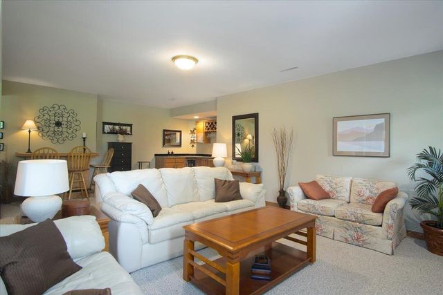 2308 Dynes Way, Sun Prairie, WI 53590
