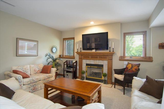 2308 Dynes Way, Sun Prairie, WI 53590