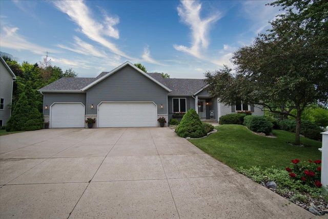 2308 Dynes Way, Sun Prairie, WI 53590