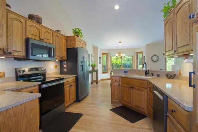 2308 Dynes Way, Sun Prairie, WI 53590