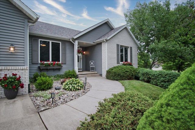 2308 Dynes Way, Sun Prairie, WI 53590