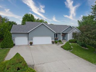 2308 Dynes Way, Sun Prairie, WI 53590