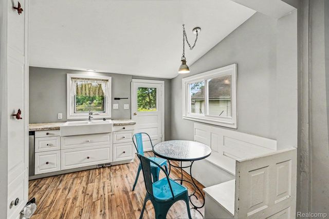 302 Hadley Street, Holly Village, MI 48442