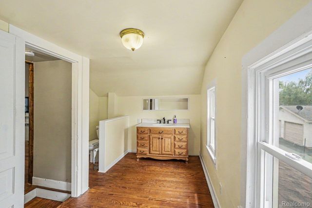 302 Hadley Street, Holly Village, MI 48442