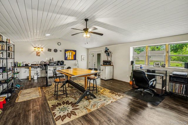 302 Hadley Street, Holly Village, MI 48442