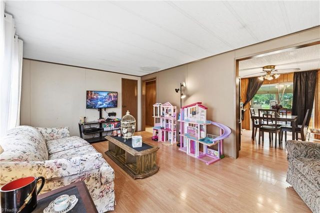 374 Grimes Boulevard, Lexington, NC 27292