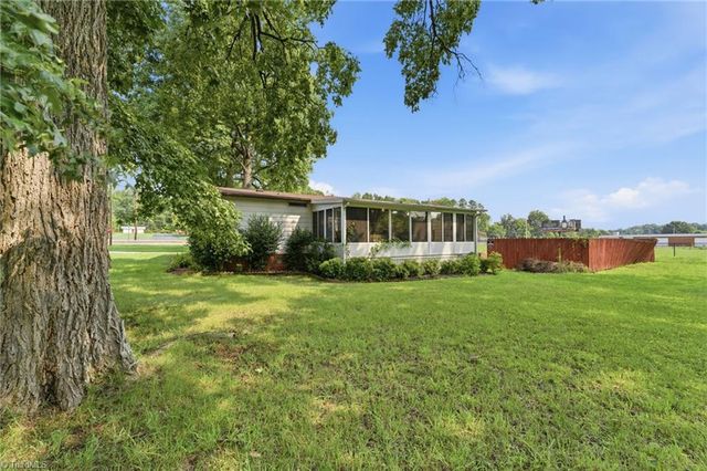 374 Grimes Boulevard, Lexington, NC 27292