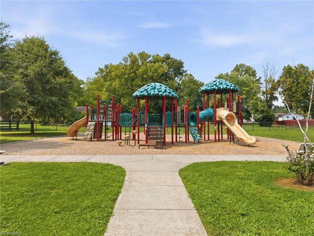 374 Grimes Boulevard, Lexington, NC 27292