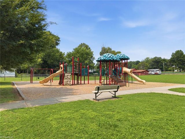 374 Grimes Boulevard, Lexington, NC 27292