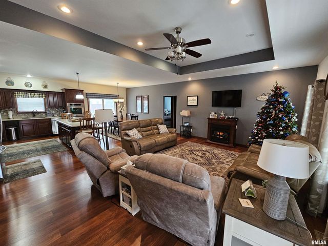 10586 N Spring Garden Lane, Mt Vernon, IL 62864