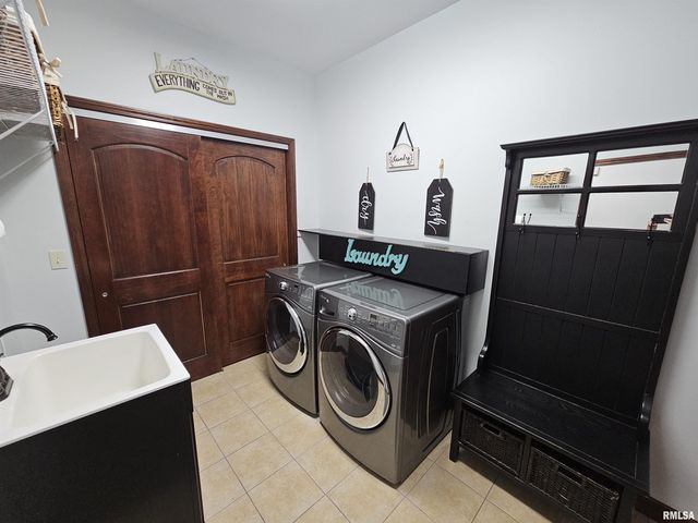 10586 N Spring Garden Lane, Mt Vernon, IL 62864