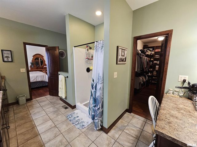 10586 N Spring Garden Lane, Mt Vernon, IL 62864