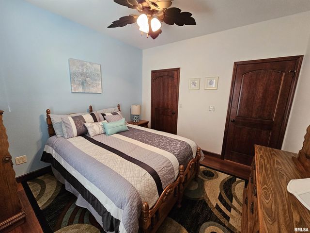 10586 N Spring Garden Lane, Mt Vernon, IL 62864