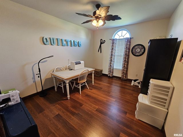 10586 N Spring Garden Lane, Mt Vernon, IL 62864