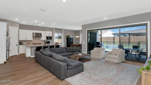 4418 W PARK VIEW Lane, Glendale, AZ 85310