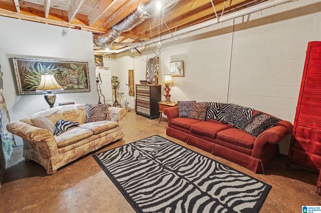 2014 CREELY CIRCLE, Birmingham, AL 35235