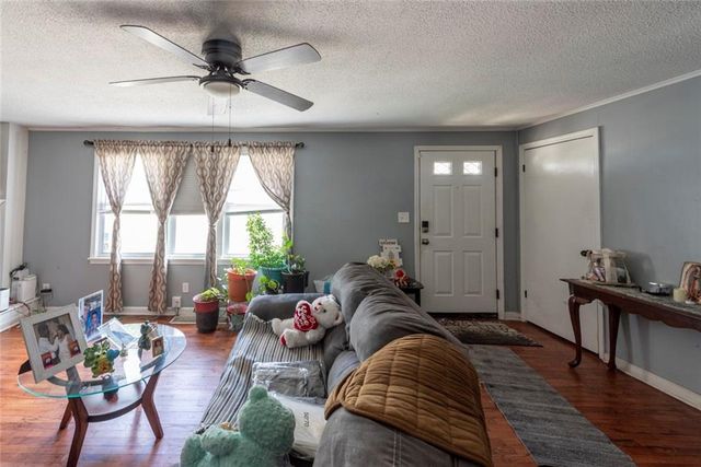 6046 Edith Avenue, Kansas City, KS 66104