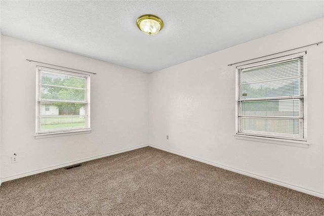4519 NW Cheyenne Ave, Lawton, OK 73505
