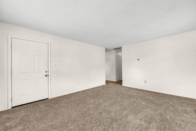 4519 NW Cheyenne Ave, Lawton, OK 73505