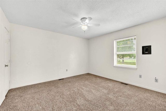 4519 NW Cheyenne Ave, Lawton, OK 73505