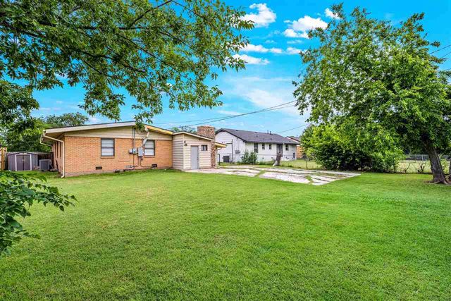 4519 NW Cheyenne Ave, Lawton, OK 73505