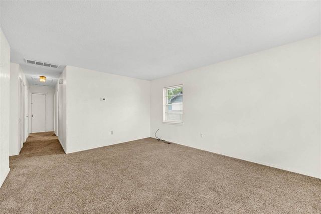 4519 NW Cheyenne Ave, Lawton, OK 73505