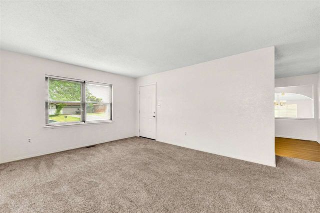 4519 NW Cheyenne Ave, Lawton, OK 73505