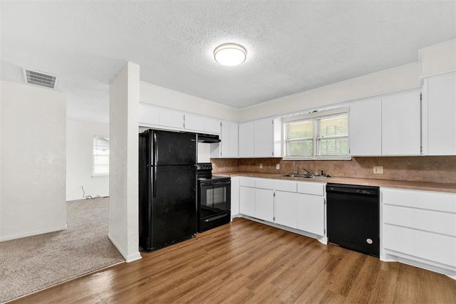 4519 NW Cheyenne Ave, Lawton, OK 73505