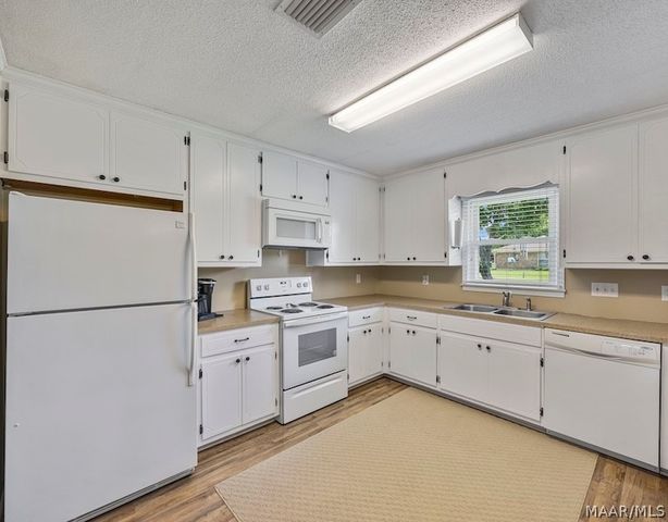 1818 Heatherton Drive, Montgomery, AL 36106