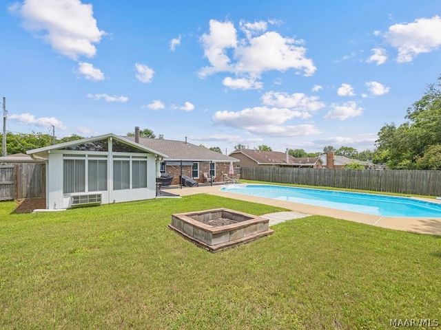 1818 Heatherton Drive, Montgomery, AL 36106