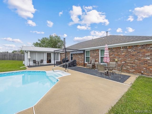 1818 Heatherton Drive, Montgomery, AL 36106