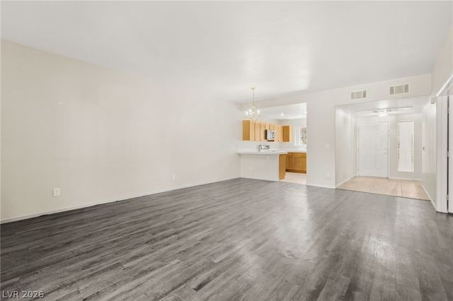 10524 Autumn Pine Avenue 105, Las Vegas, NV 89144
