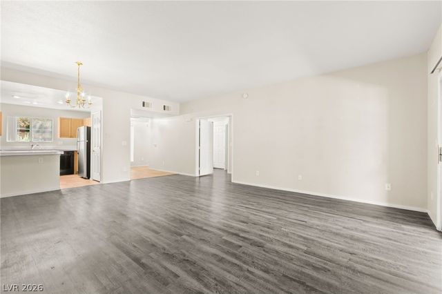 10524 Autumn Pine Avenue 105, Las Vegas, NV 89144