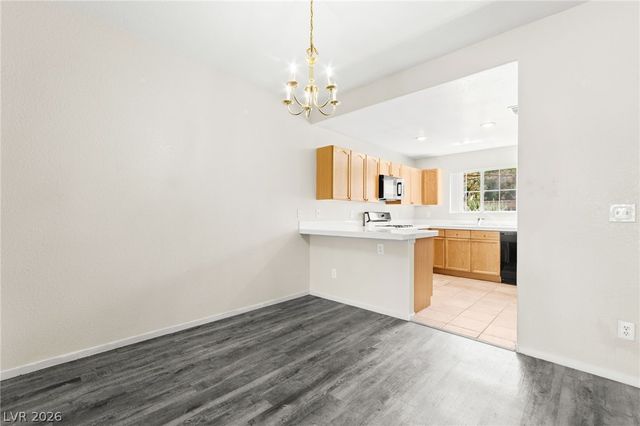 10524 Autumn Pine Avenue 105, Las Vegas, NV 89144