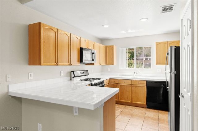 10524 Autumn Pine Avenue 105, Las Vegas, NV 89144