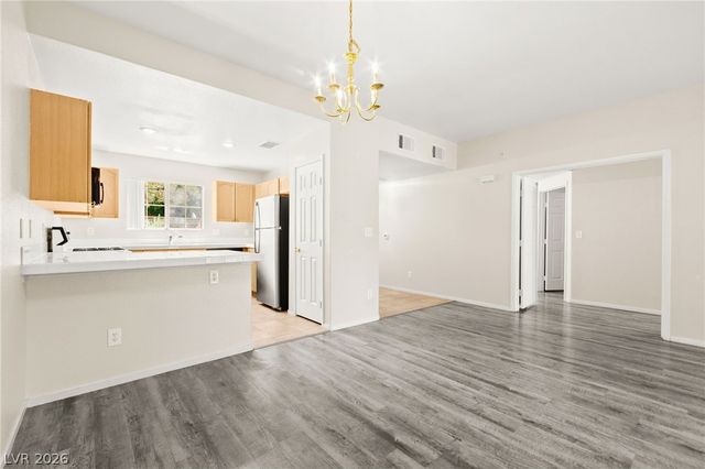 10524 Autumn Pine Avenue 105, Las Vegas, NV 89144