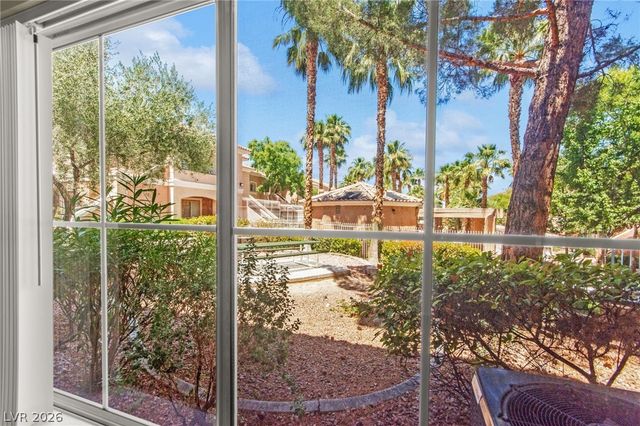 10524 Autumn Pine Avenue 105, Las Vegas, NV 89144