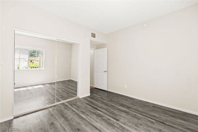 10524 Autumn Pine Avenue 105, Las Vegas, NV 89144