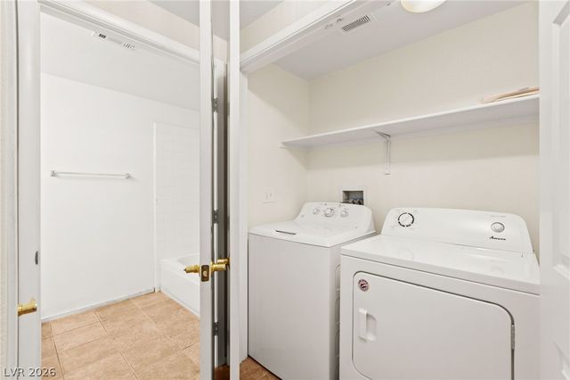 10524 Autumn Pine Avenue 105, Las Vegas, NV 89144