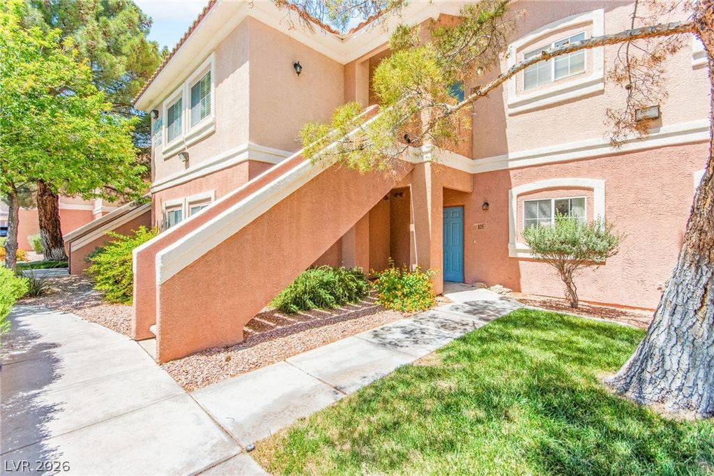 10524 Autumn Pine Avenue 105, Las Vegas, NV 89144