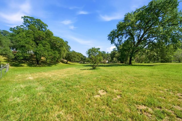 3500 Indian Creek Rd, Placerville, CA 95667