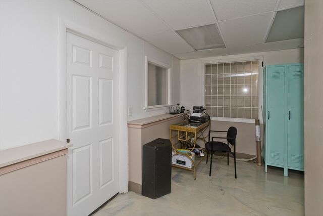 266 Bridge St, Springfield, MA 01103