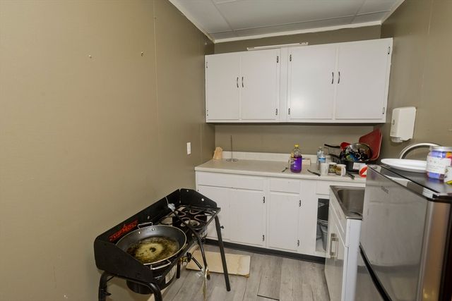 266 Bridge St, Springfield, MA 01103