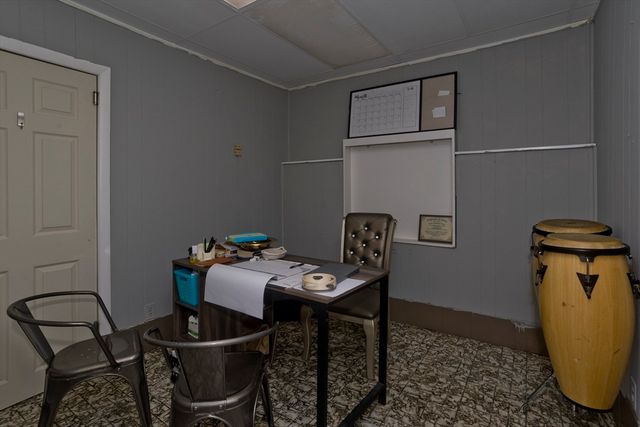 266 Bridge St, Springfield, MA 01103