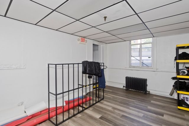 266 Bridge St, Springfield, MA 01103