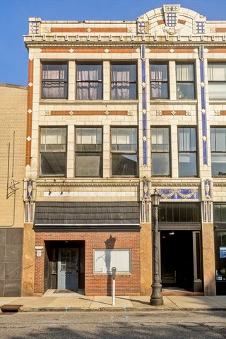 266 Bridge St, Springfield, MA 01103