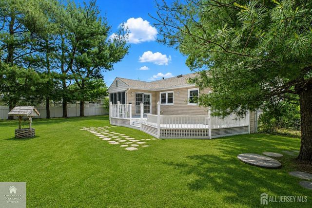 90 Oak Hill Drive, Toms River, NJ 08753
