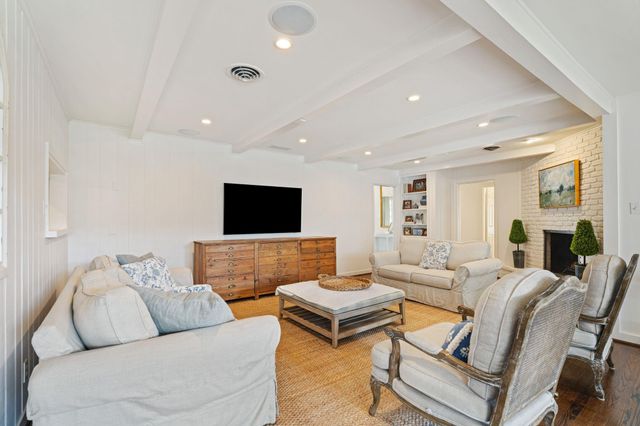 6131 Olympia Drive, Houston, TX 77057